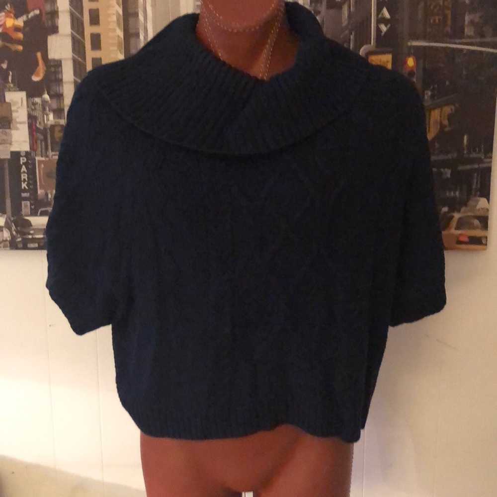 White Houseblack market navy short sleeved sweater